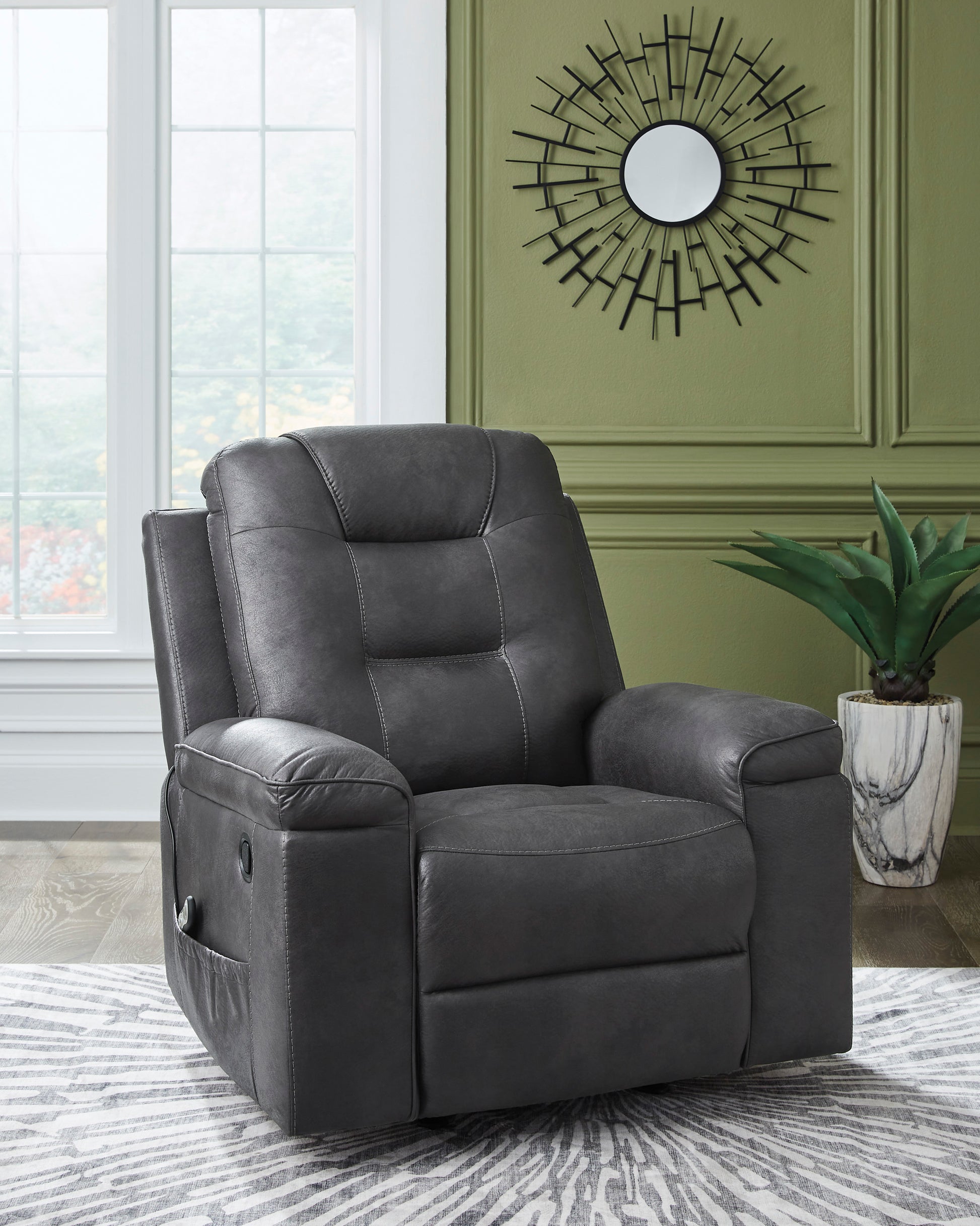 Stockworth Recliner