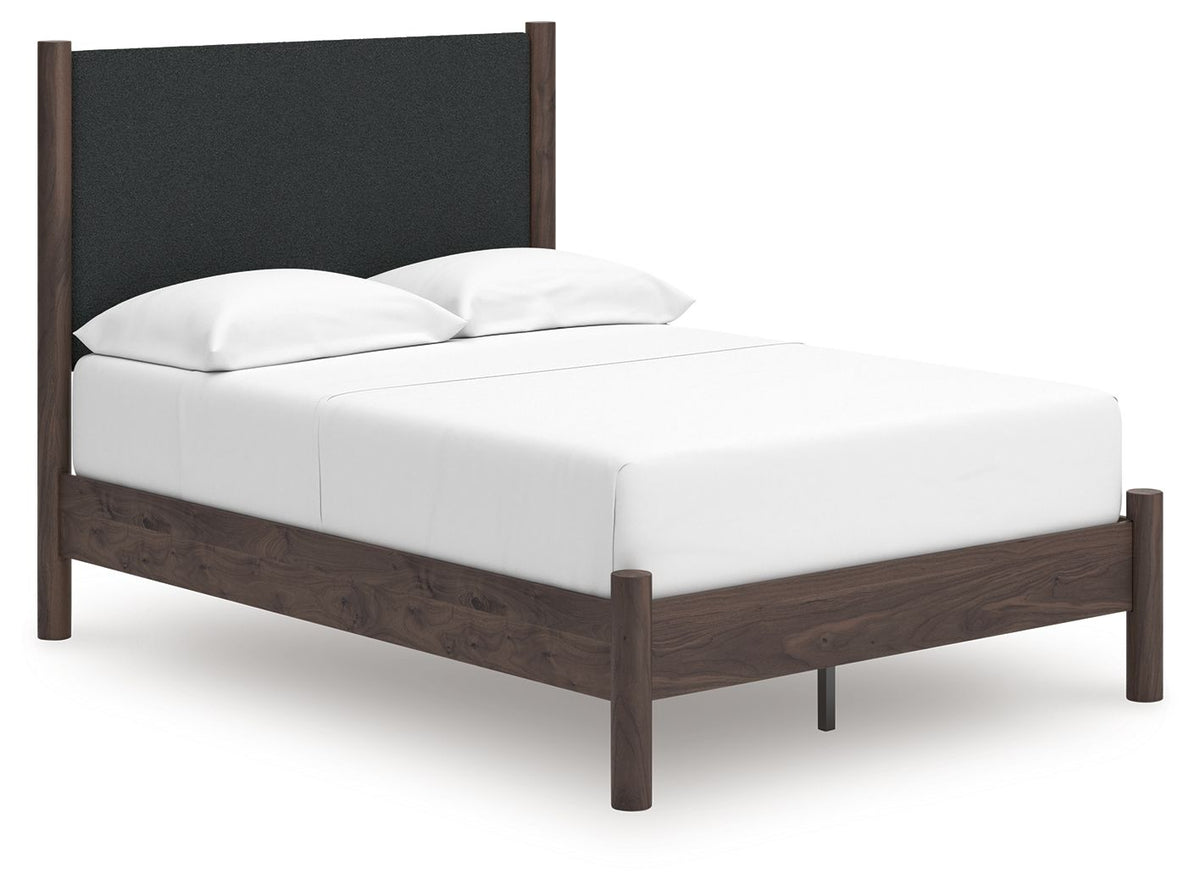 Pamytta Full Upholstered Bed (Panel Platform)